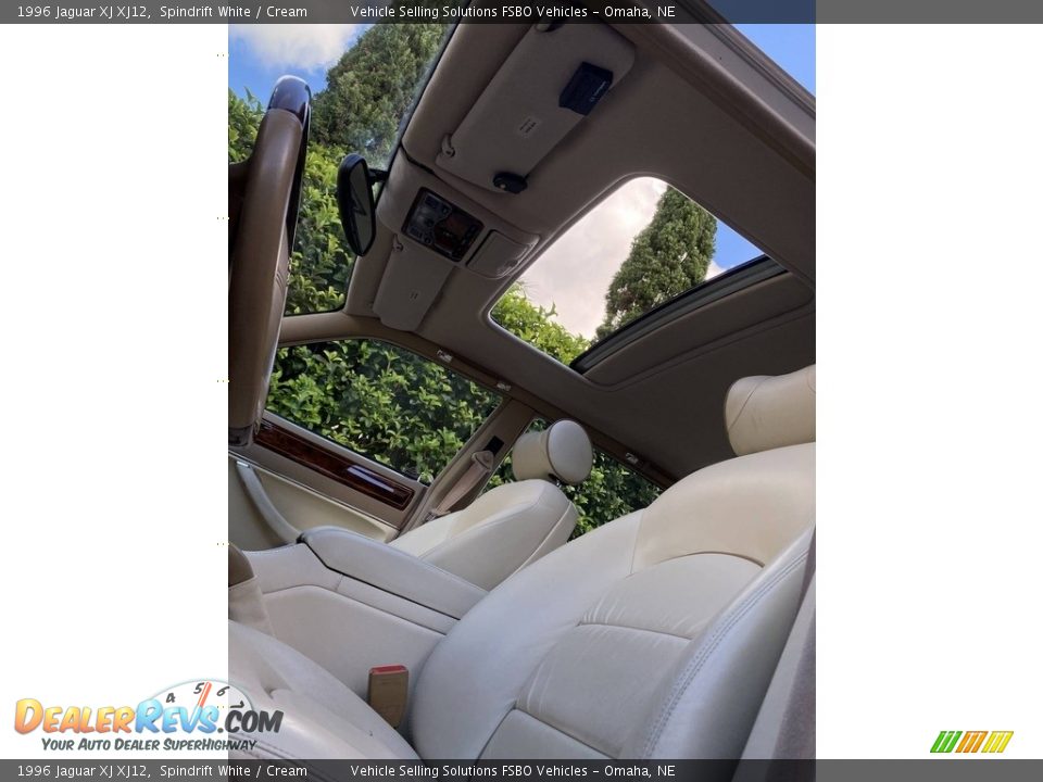 Sunroof of 1996 Jaguar XJ XJ12 Photo #22