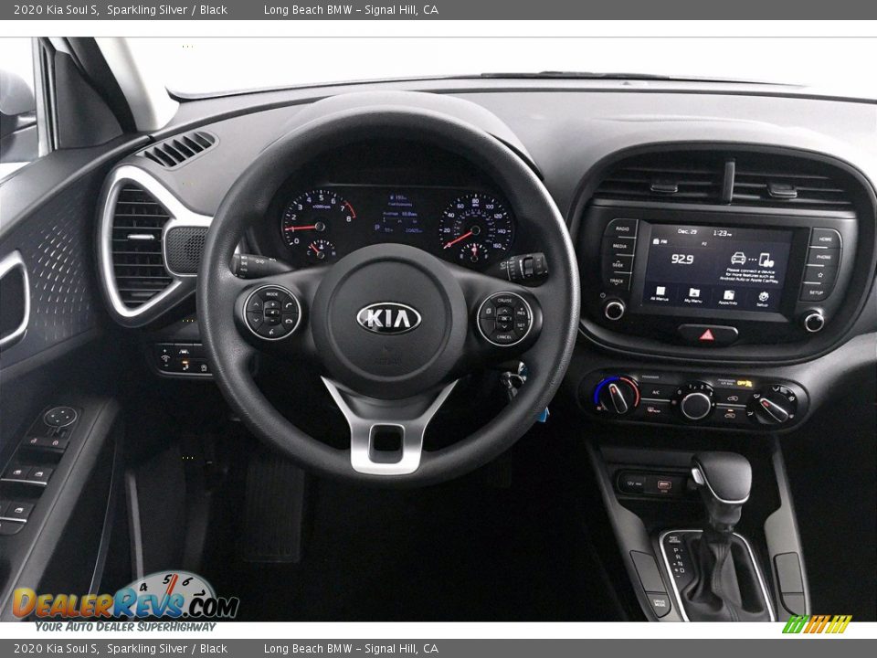 Dashboard of 2020 Kia Soul S Photo #4