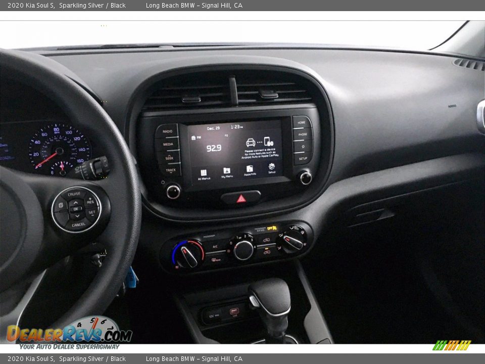 Dashboard of 2020 Kia Soul S Photo #5