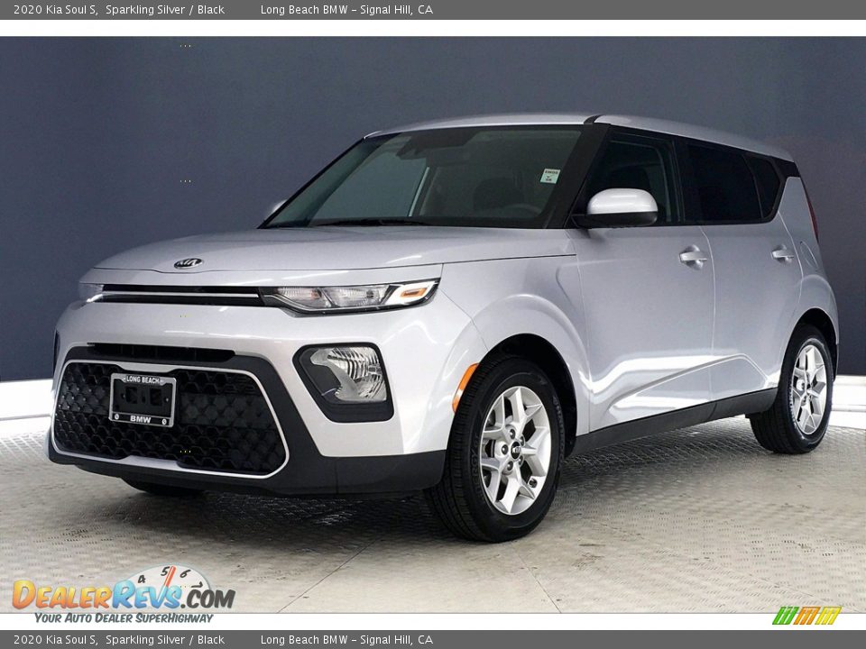 Front 3/4 View of 2020 Kia Soul S Photo #12