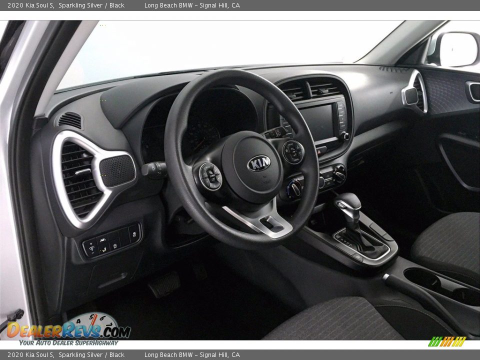 Dashboard of 2020 Kia Soul S Photo #21