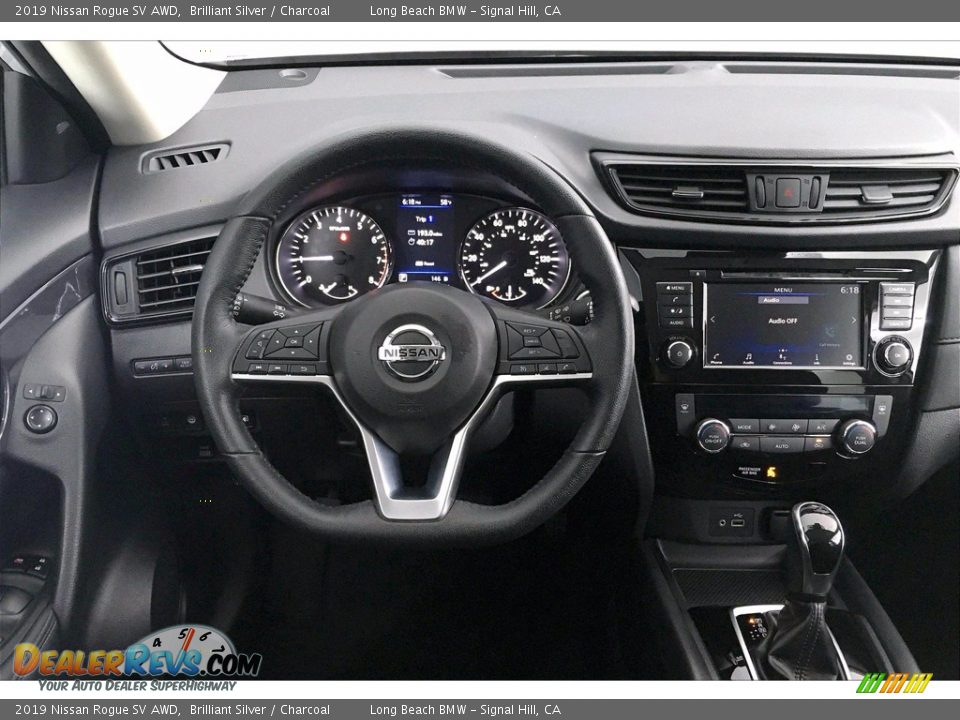 Dashboard of 2019 Nissan Rogue SV AWD Photo #4