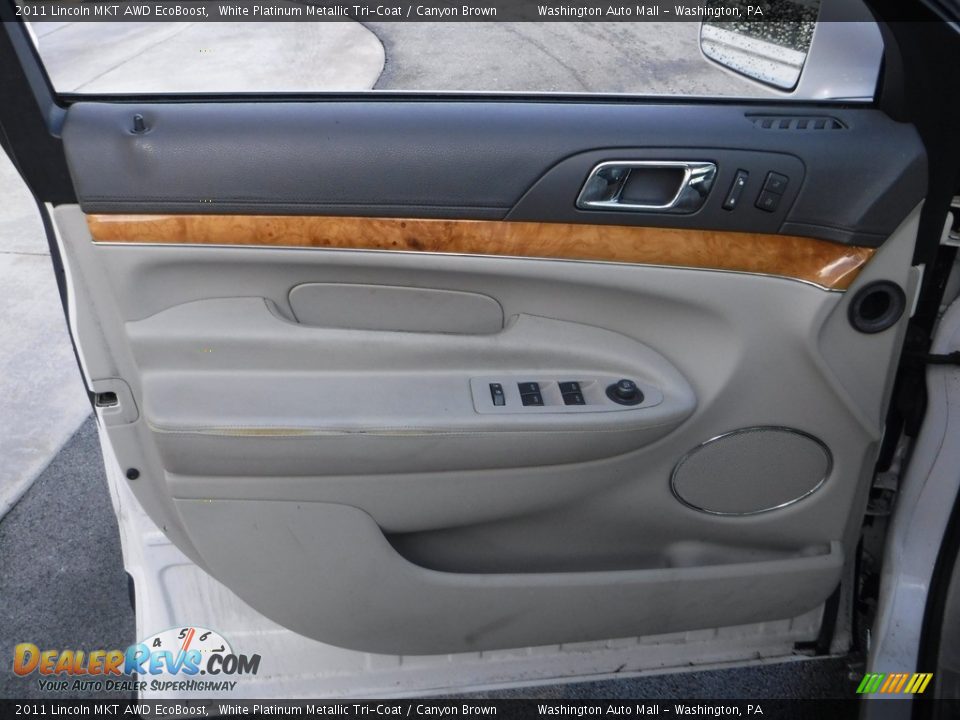 2011 Lincoln MKT AWD EcoBoost White Platinum Metallic Tri-Coat / Canyon Brown Photo #15