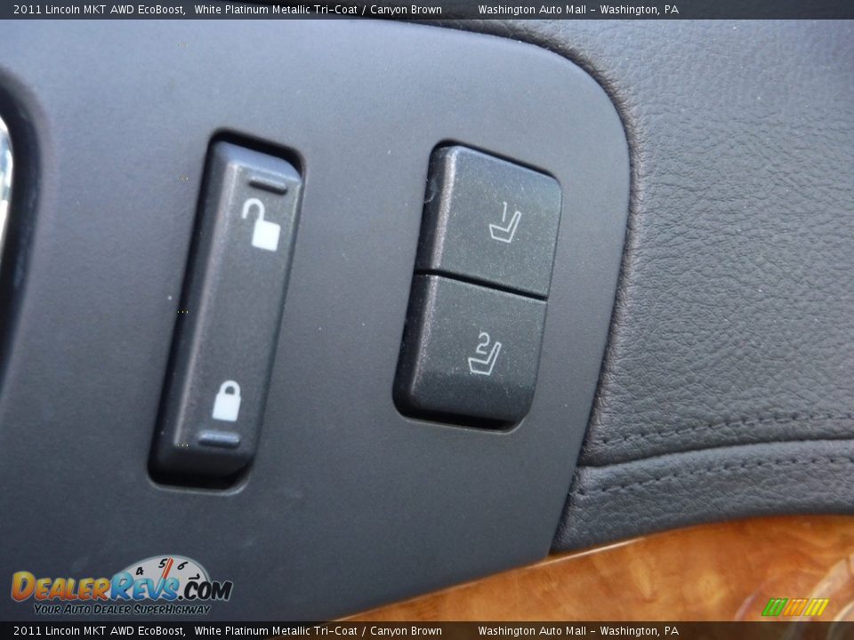2011 Lincoln MKT AWD EcoBoost White Platinum Metallic Tri-Coat / Canyon Brown Photo #16