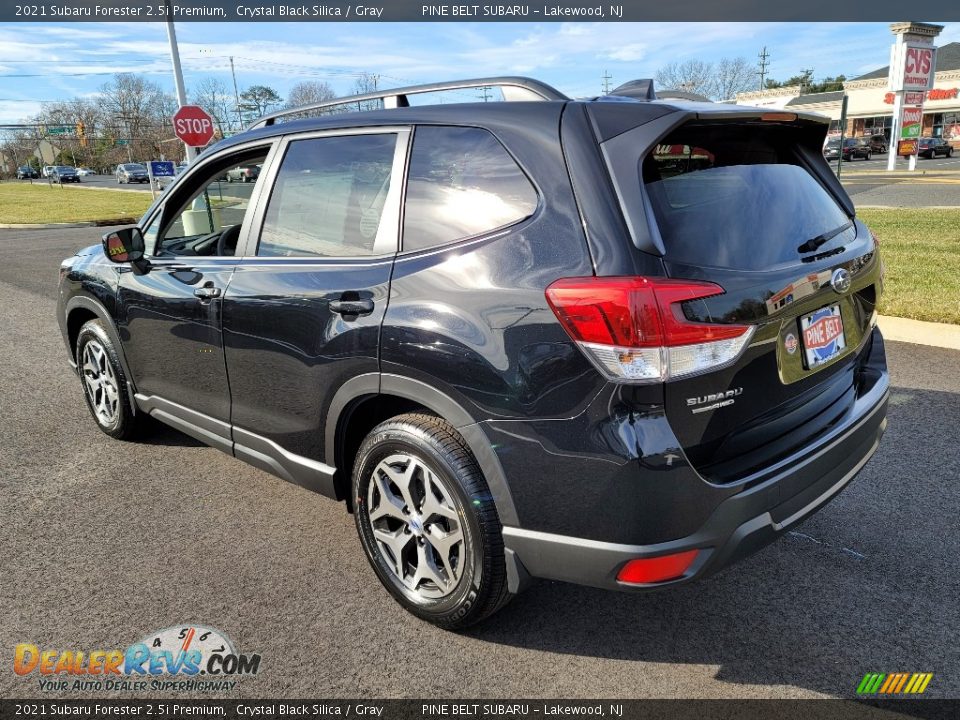 2021 Subaru Forester 2.5i Premium Crystal Black Silica / Gray Photo #6