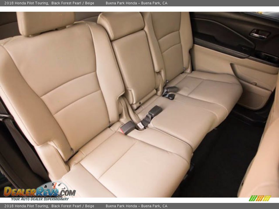 Rear Seat of 2018 Honda Pilot Touring Photo #24