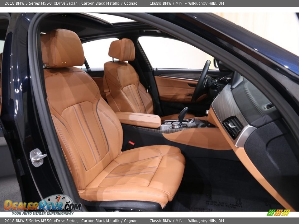 2018 BMW 5 Series M550i xDrive Sedan Carbon Black Metallic / Cognac Photo #31