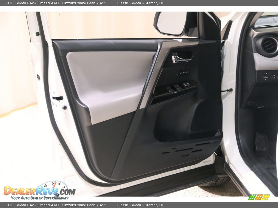 2018 Toyota RAV4 Limited AWD Blizzard White Pearl / Ash Photo #4
