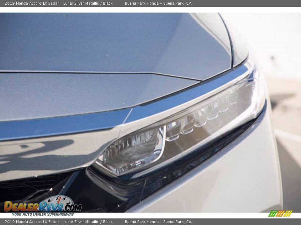 2019 Honda Accord LX Sedan Lunar Silver Metallic / Black Photo #9