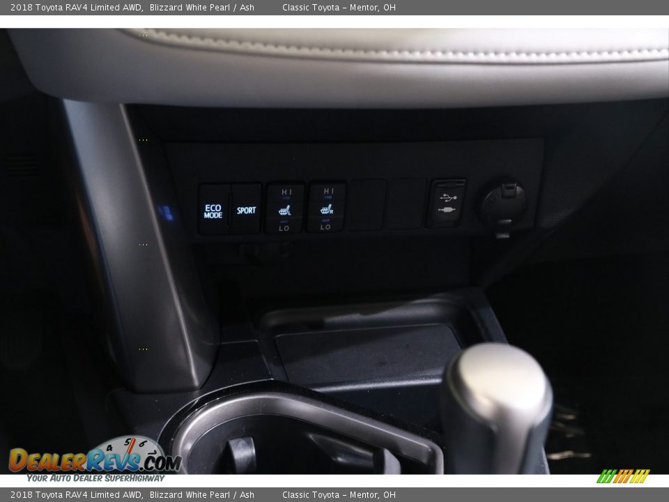 2018 Toyota RAV4 Limited AWD Blizzard White Pearl / Ash Photo #13