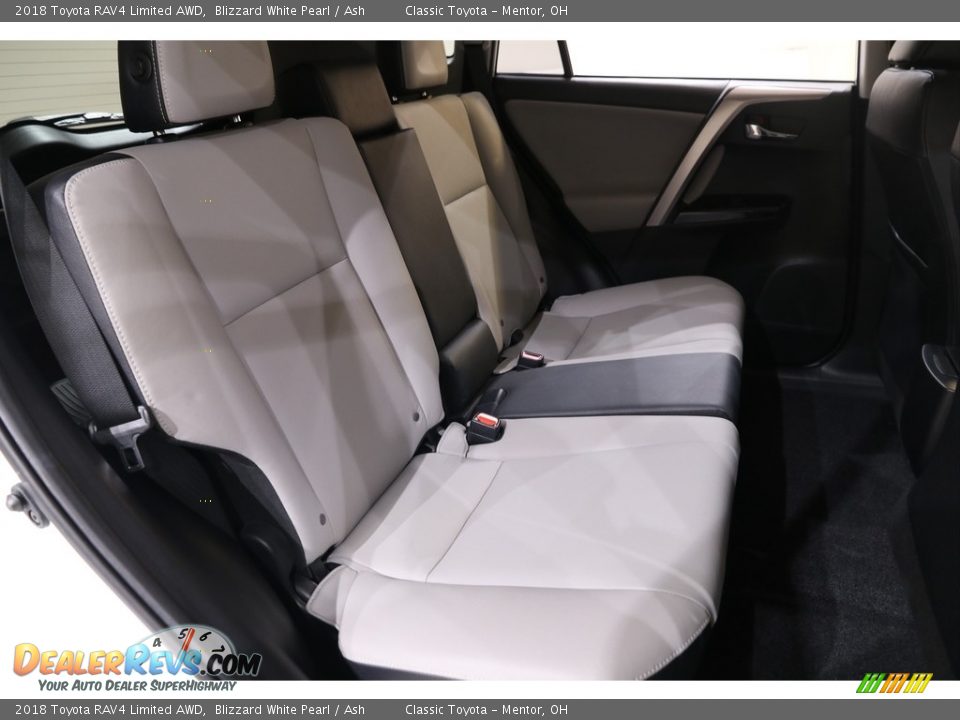 2018 Toyota RAV4 Limited AWD Blizzard White Pearl / Ash Photo #16