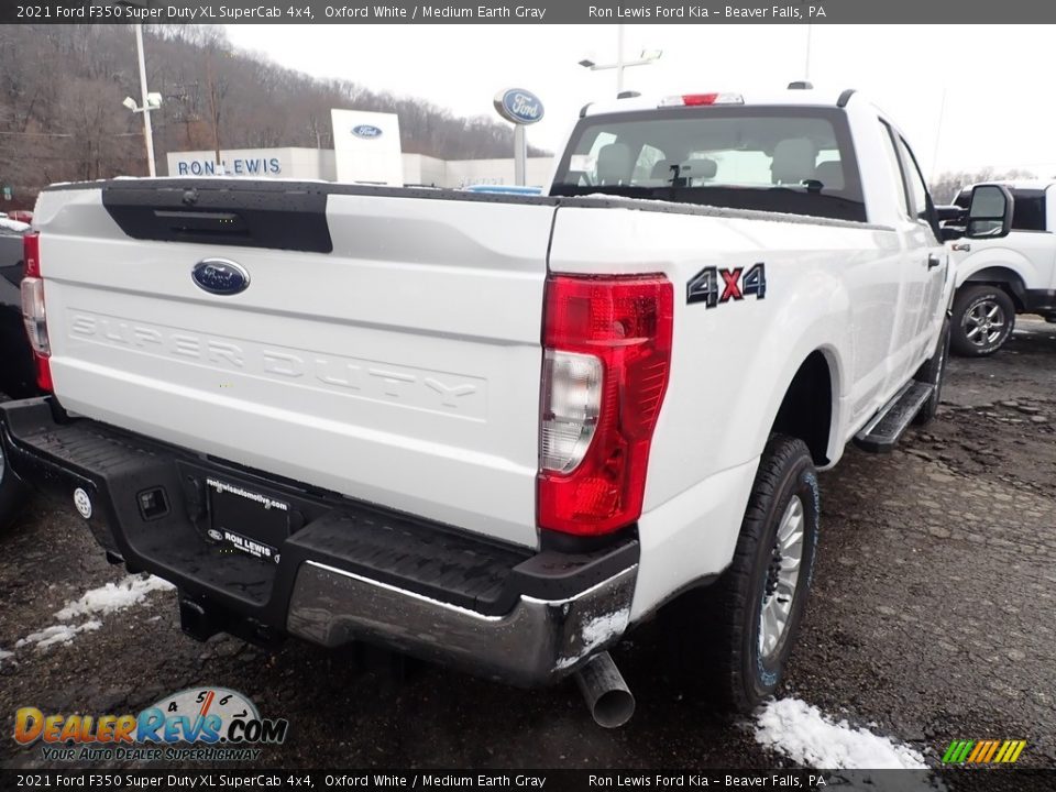 2021 Ford F350 Super Duty XL SuperCab 4x4 Oxford White / Medium Earth Gray Photo #2