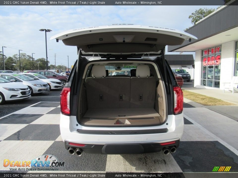 2021 GMC Yukon Denali 4WD White Frost Tricoat / Teak/­Light Shale Photo #5