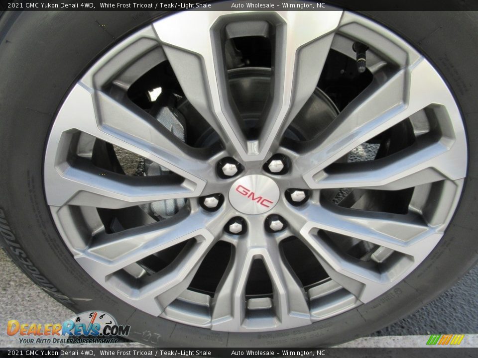 2021 GMC Yukon Denali 4WD White Frost Tricoat / Teak/­Light Shale Photo #7