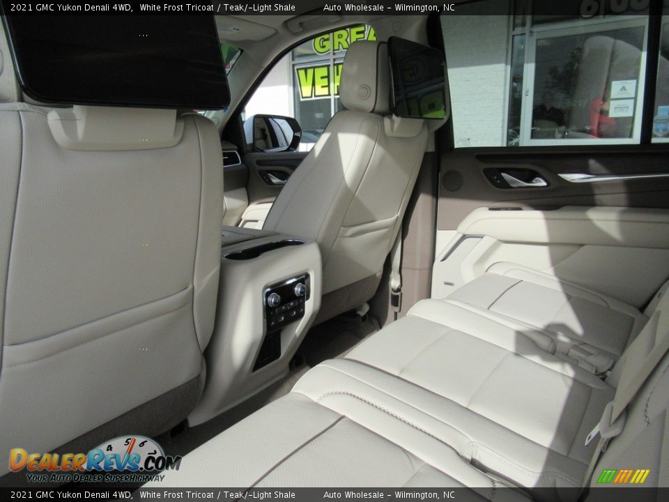 2021 GMC Yukon Denali 4WD White Frost Tricoat / Teak/­Light Shale Photo #11