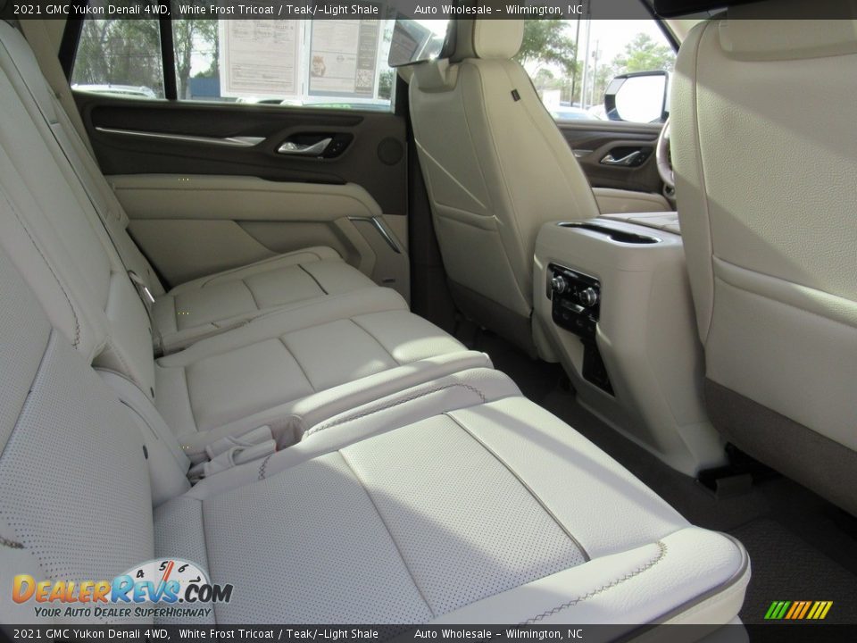 2021 GMC Yukon Denali 4WD White Frost Tricoat / Teak/­Light Shale Photo #13