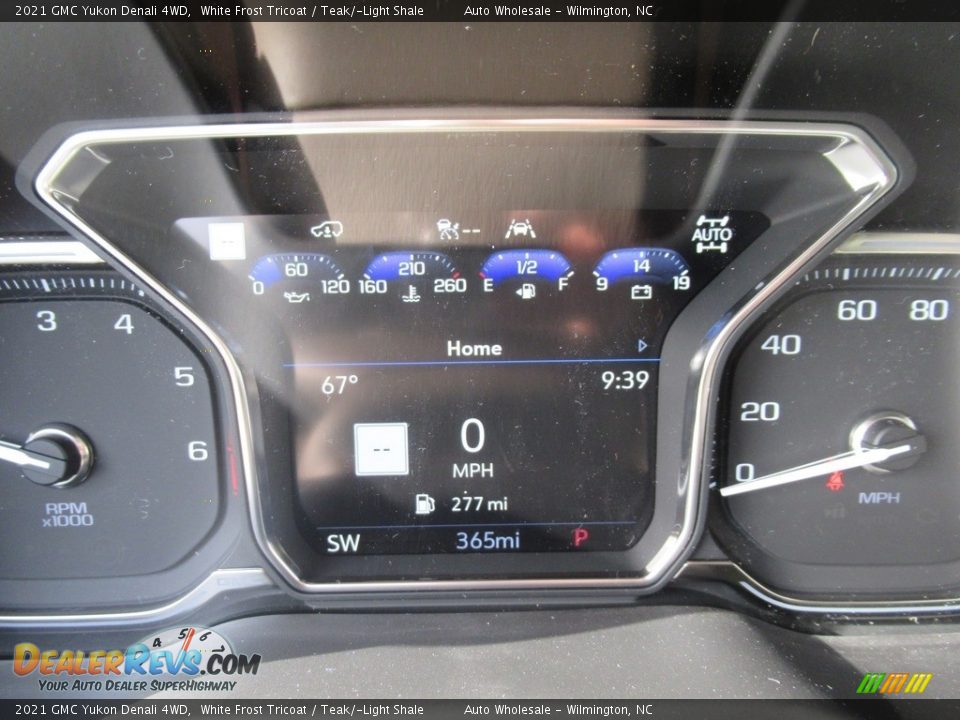 2021 GMC Yukon Denali 4WD White Frost Tricoat / Teak/­Light Shale Photo #16