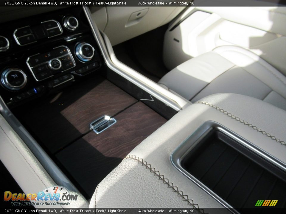 2021 GMC Yukon Denali 4WD White Frost Tricoat / Teak/­Light Shale Photo #20