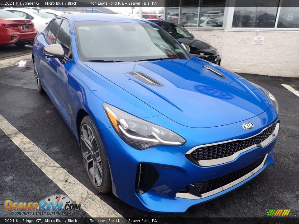 Front 3/4 View of 2021 Kia Stinger GT Photo #3