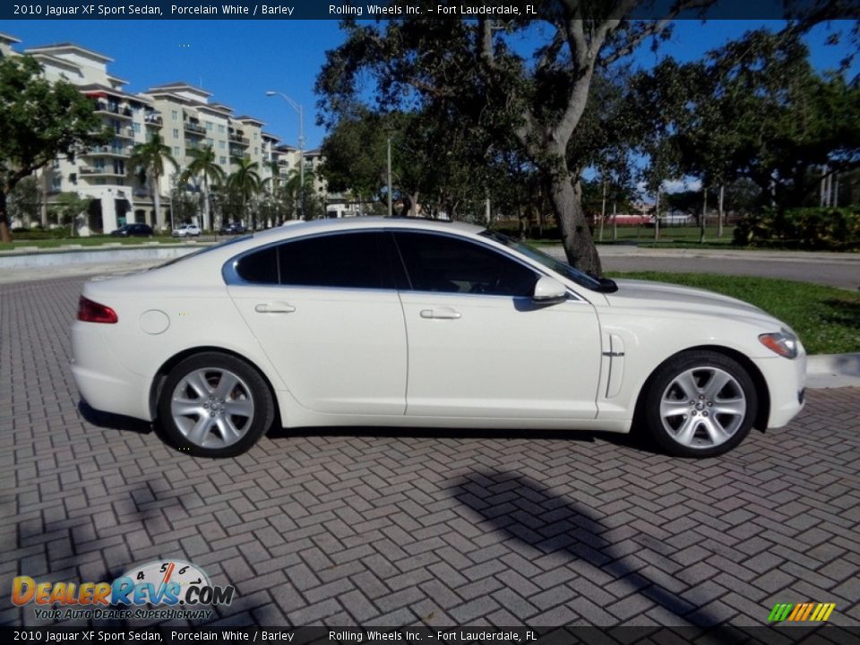 2010 Jaguar XF Sport Sedan Porcelain White / Barley Photo #11