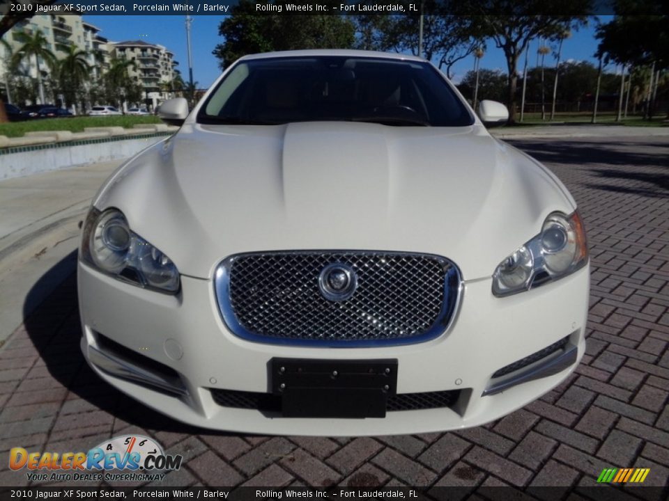 2010 Jaguar XF Sport Sedan Porcelain White / Barley Photo #15