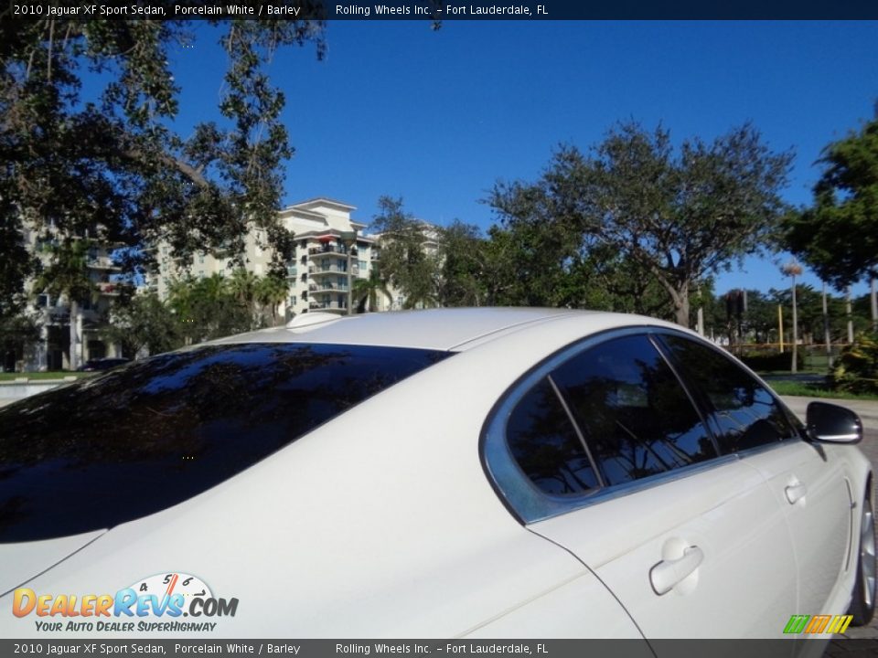 2010 Jaguar XF Sport Sedan Porcelain White / Barley Photo #23