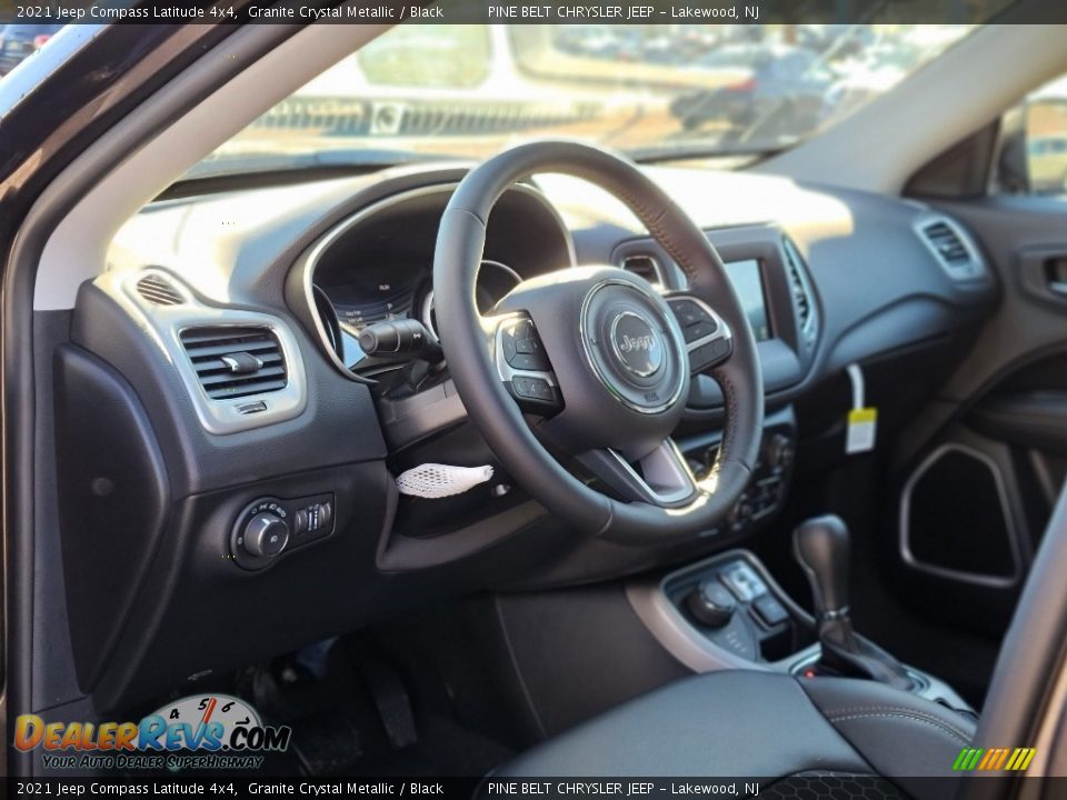 2021 Jeep Compass Latitude 4x4 Granite Crystal Metallic / Black Photo #13
