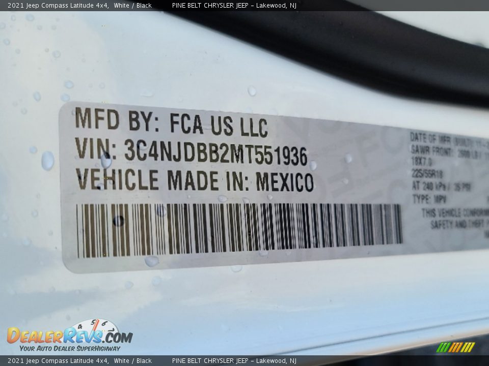 2021 Jeep Compass Latitude 4x4 White / Black Photo #14