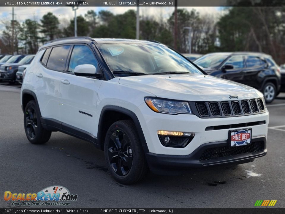 2021 Jeep Compass Latitude 4x4 White / Black Photo #1
