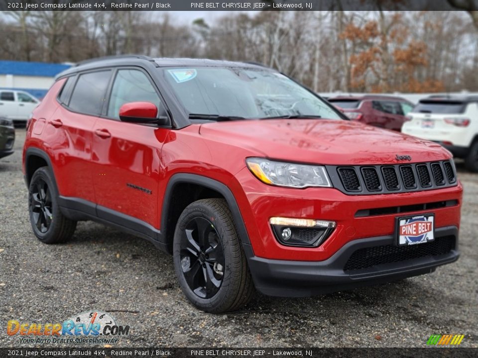 Front 3/4 View of 2021 Jeep Compass Latitude 4x4 Photo #1