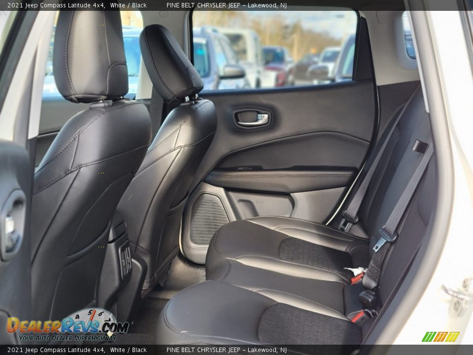 2021 Jeep Compass Latitude 4x4 White / Black Photo #9
