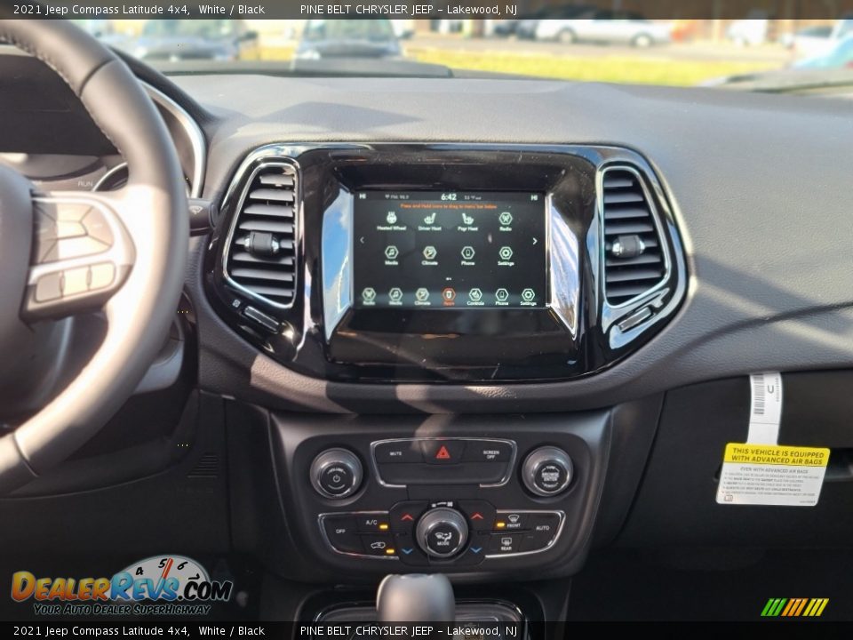 2021 Jeep Compass Latitude 4x4 White / Black Photo #10