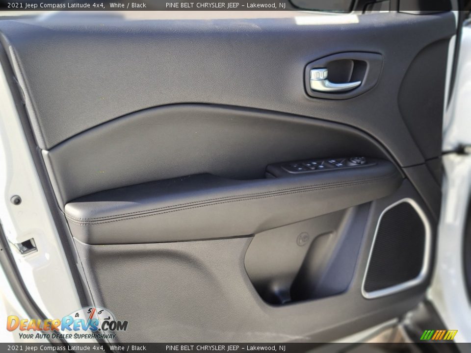 2021 Jeep Compass Latitude 4x4 White / Black Photo #12