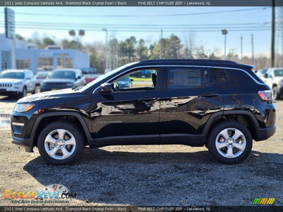 2021 Jeep Compass Latitude 4x4 Diamond Black Crystal Pearl / Black Photo #4