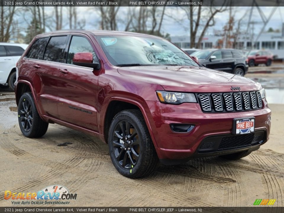 2021 Jeep Grand Cherokee Laredo 4x4 Velvet Red Pearl / Black Photo #1