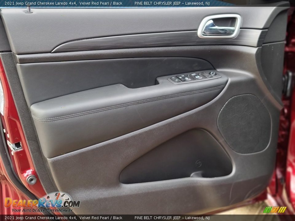 2021 Jeep Grand Cherokee Laredo 4x4 Velvet Red Pearl / Black Photo #12