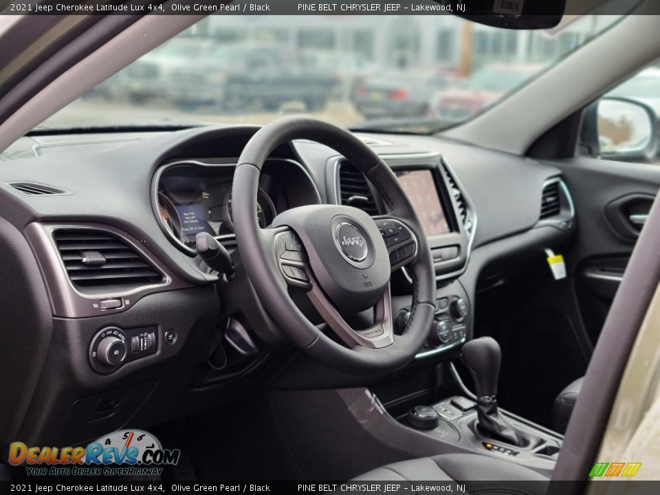 2021 Jeep Cherokee Latitude Lux 4x4 Olive Green Pearl / Black Photo #13
