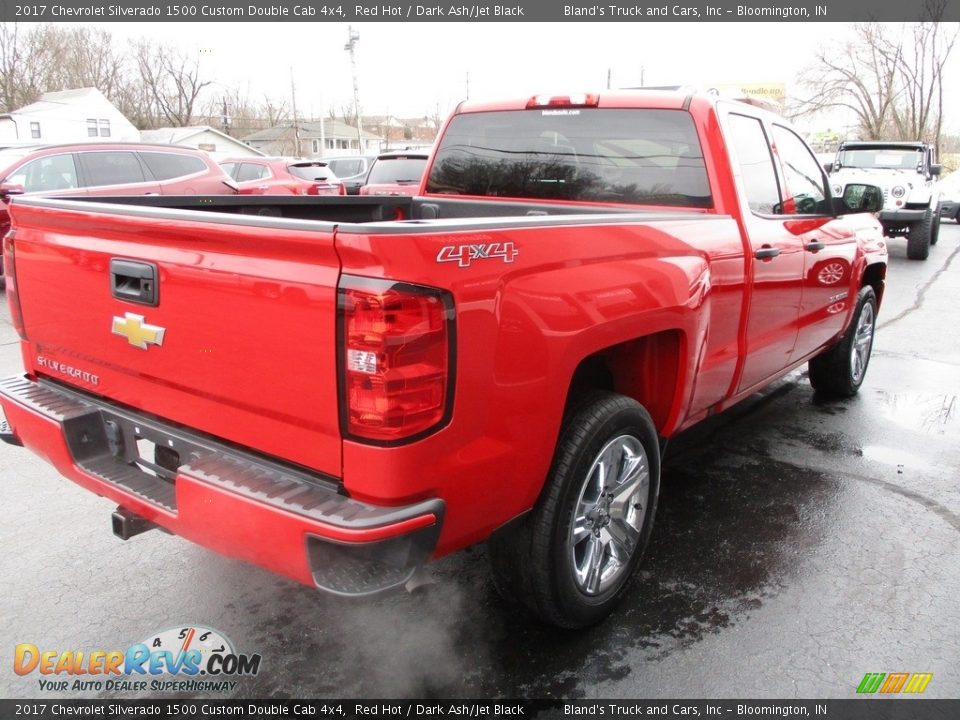 2017 Chevrolet Silverado 1500 Custom Double Cab 4x4 Red Hot / Dark Ash/Jet Black Photo #4