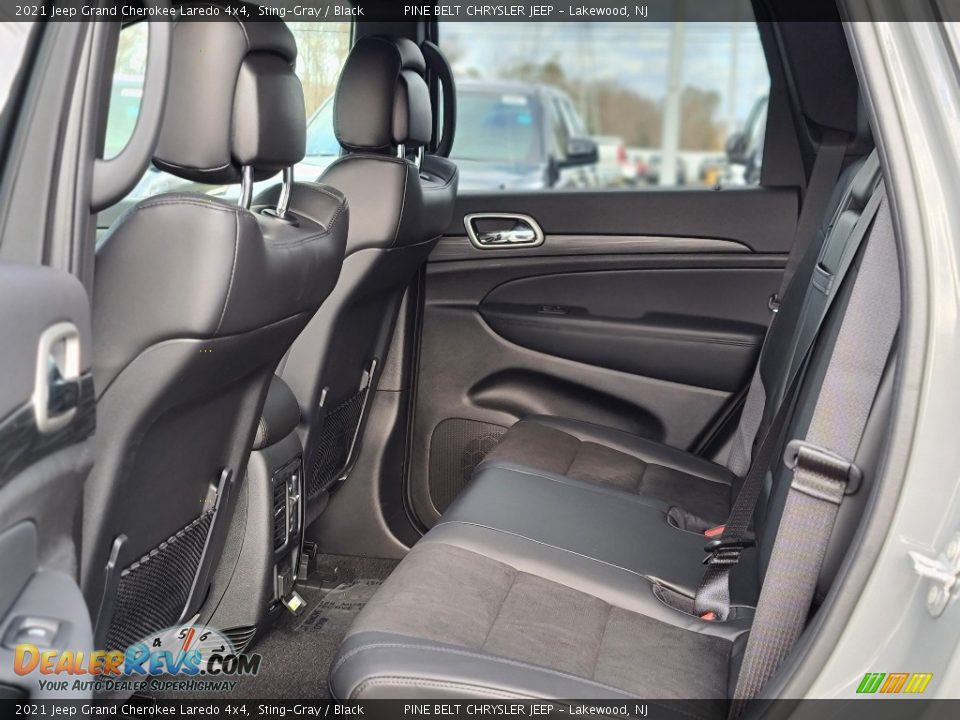 2021 Jeep Grand Cherokee Laredo 4x4 Sting-Gray / Black Photo #9