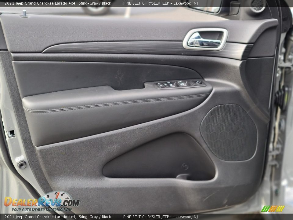 2021 Jeep Grand Cherokee Laredo 4x4 Sting-Gray / Black Photo #12