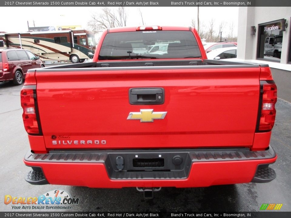 2017 Chevrolet Silverado 1500 Custom Double Cab 4x4 Red Hot / Dark Ash/Jet Black Photo #24