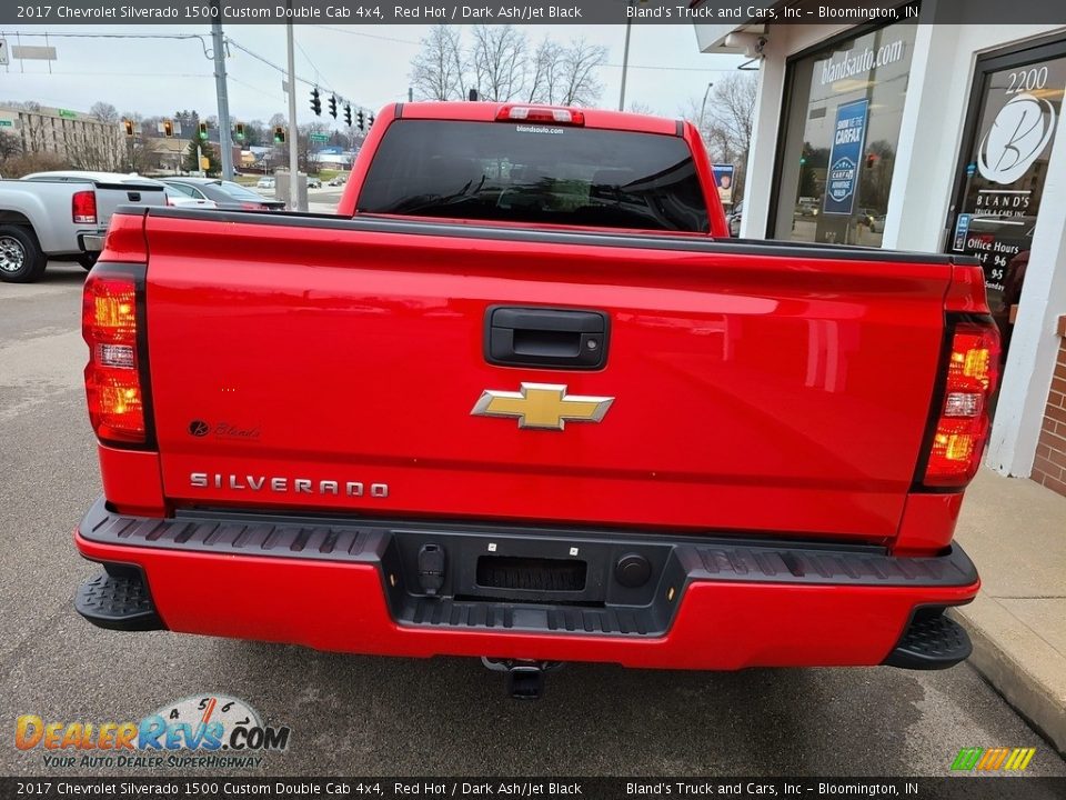 2017 Chevrolet Silverado 1500 Custom Double Cab 4x4 Red Hot / Dark Ash/Jet Black Photo #29