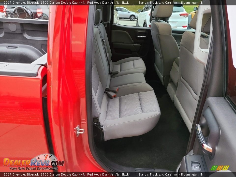 2017 Chevrolet Silverado 1500 Custom Double Cab 4x4 Red Hot / Dark Ash/Jet Black Photo #36