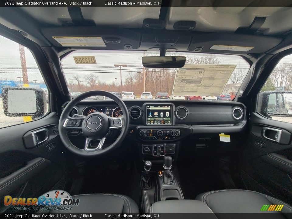 Dashboard of 2021 Jeep Gladiator Overland 4x4 Photo #4