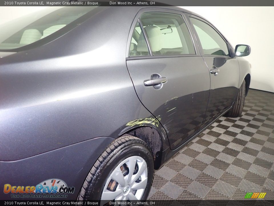 2010 Toyota Corolla LE Magnetic Gray Metallic / Bisque Photo #19