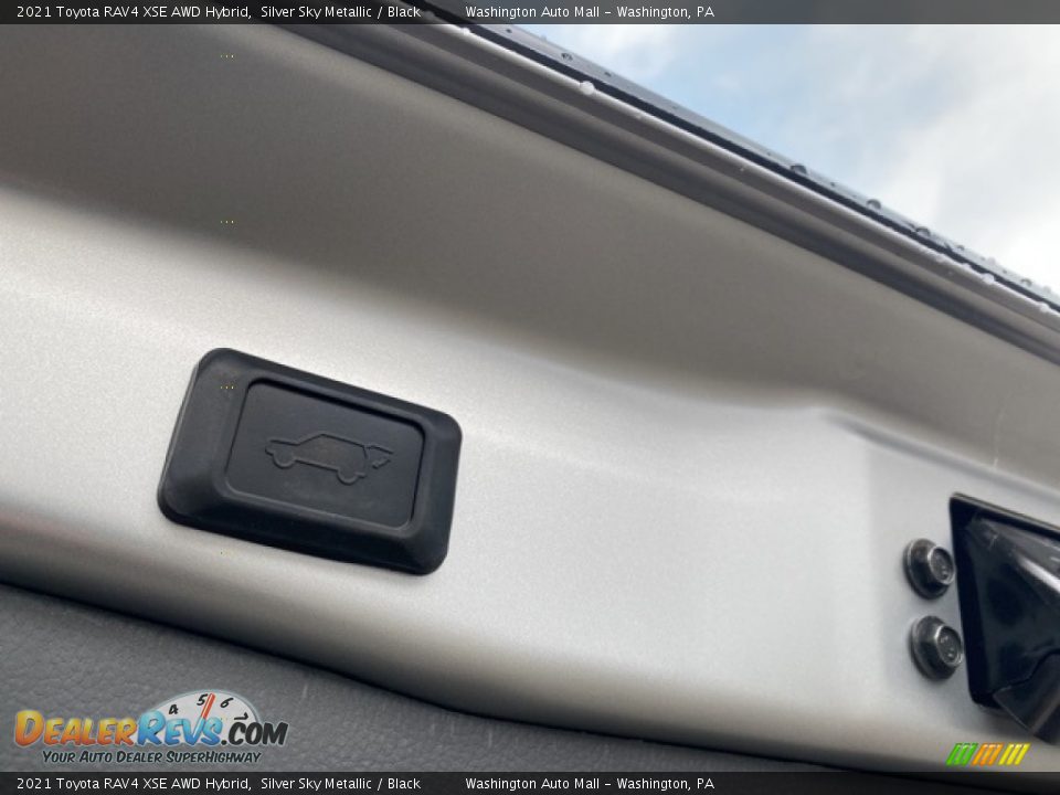 2021 Toyota RAV4 XSE AWD Hybrid Silver Sky Metallic / Black Photo #33