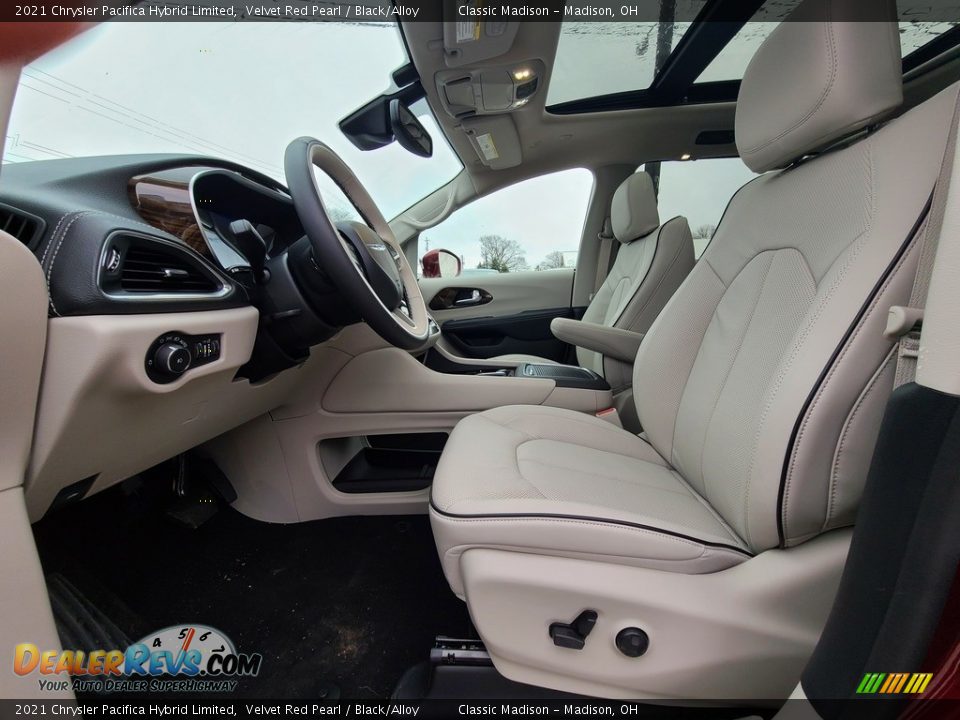 Front Seat of 2021 Chrysler Pacifica Hybrid Limited Photo #2