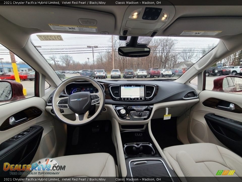 Black/Alloy Interior - 2021 Chrysler Pacifica Hybrid Limited Photo #5