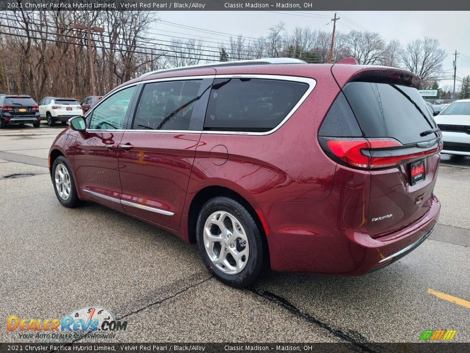 2021 Chrysler Pacifica Hybrid Limited Velvet Red Pearl / Black/Alloy Photo #10