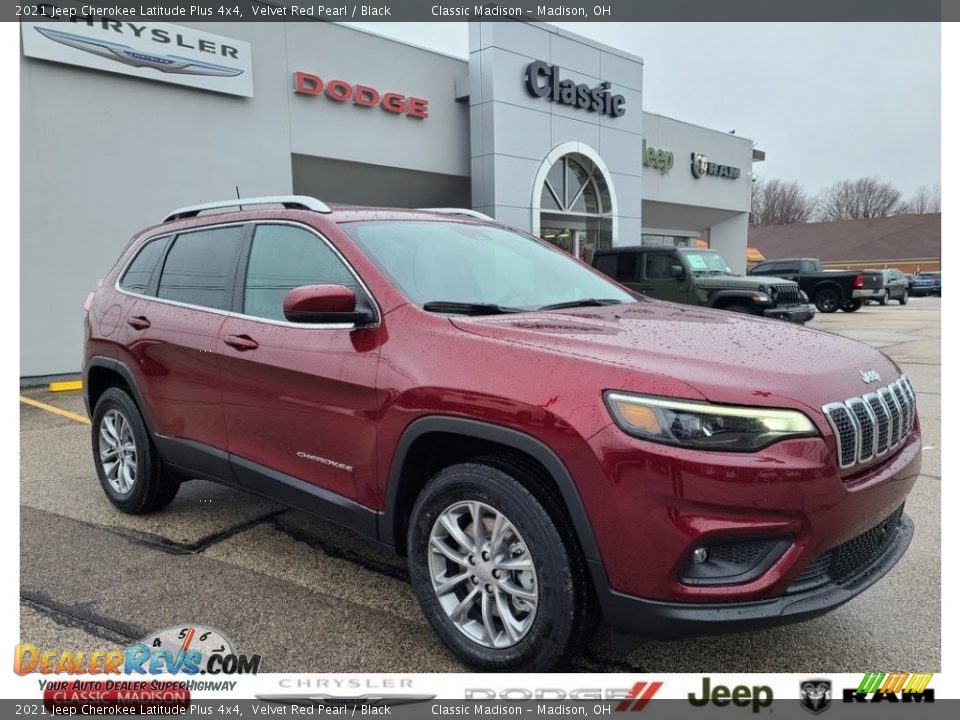 2021 Jeep Cherokee Latitude Plus 4x4 Velvet Red Pearl / Black Photo #1